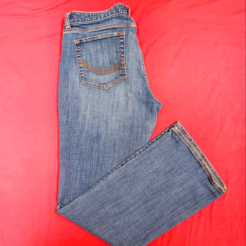 Old Navy The Dreamer Mid-rise Bootcut Jeans Size 12
